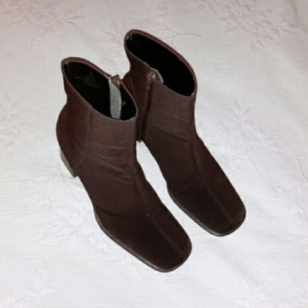 Jaqueline ferrar bonded leather boots